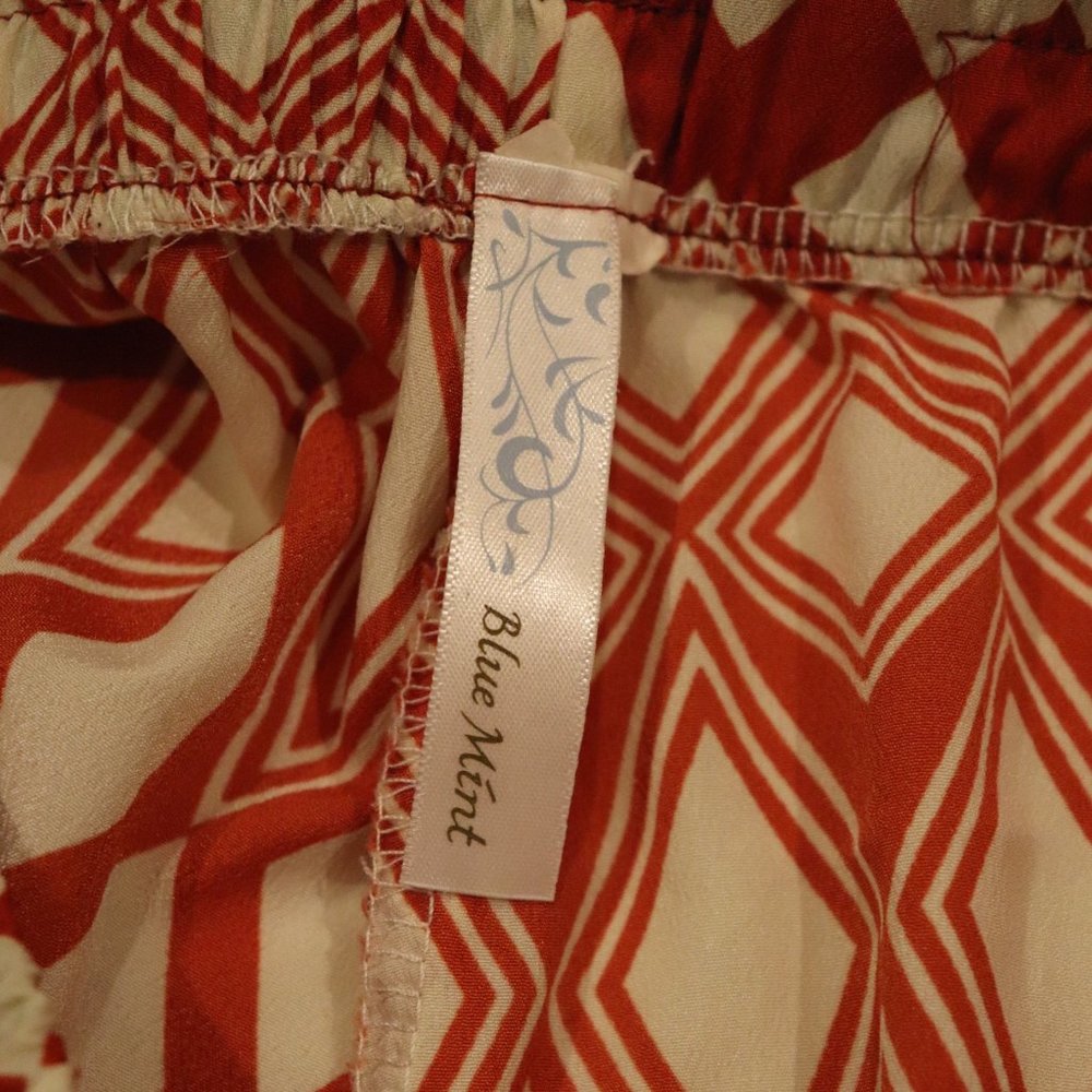 Diamond Pattern Shorts - Picture 3 of 3